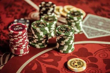 Slot game paytable showing all prize combinations